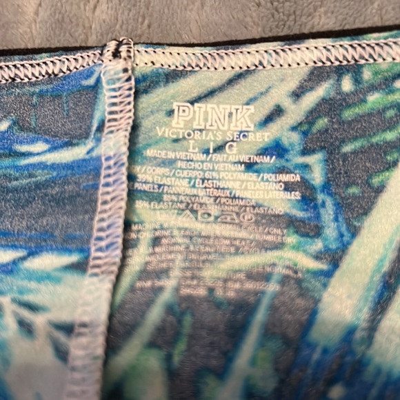 VS PINK Panty L - Picture 3 of 3